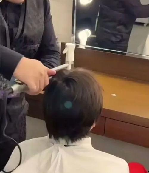 化妆博主爆料娱乐圈  第1张